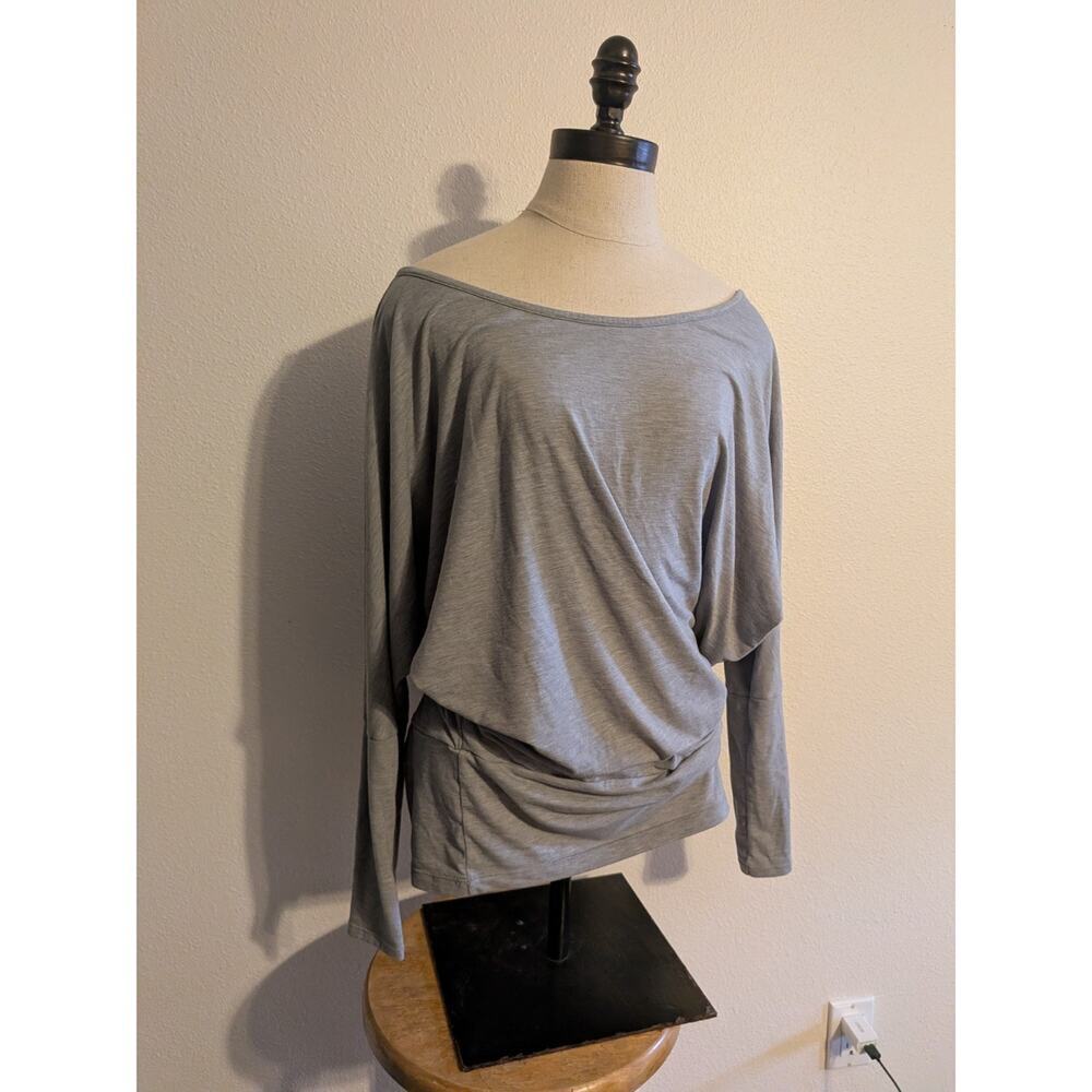 Lucy blue gray oversized‎ sweater size small poly blend